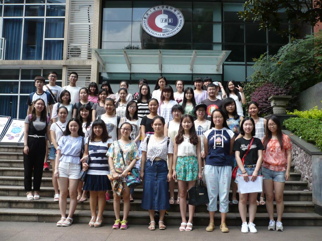 2015年法语项目出国学生合影