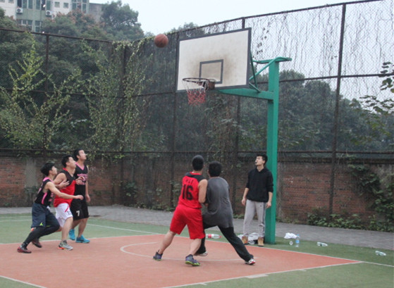 篮球赛比赛现场